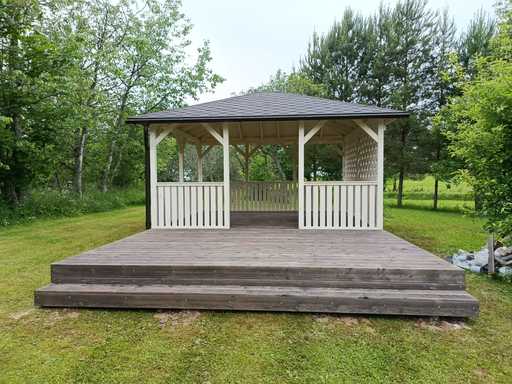 4x4,5 m valge puidust paviljon — elegantne aiapaviljon terrassi ja kauni disainiga - garden gazebo pergola